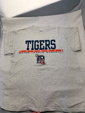Detroit Tigers 90s T Shirt Meduim